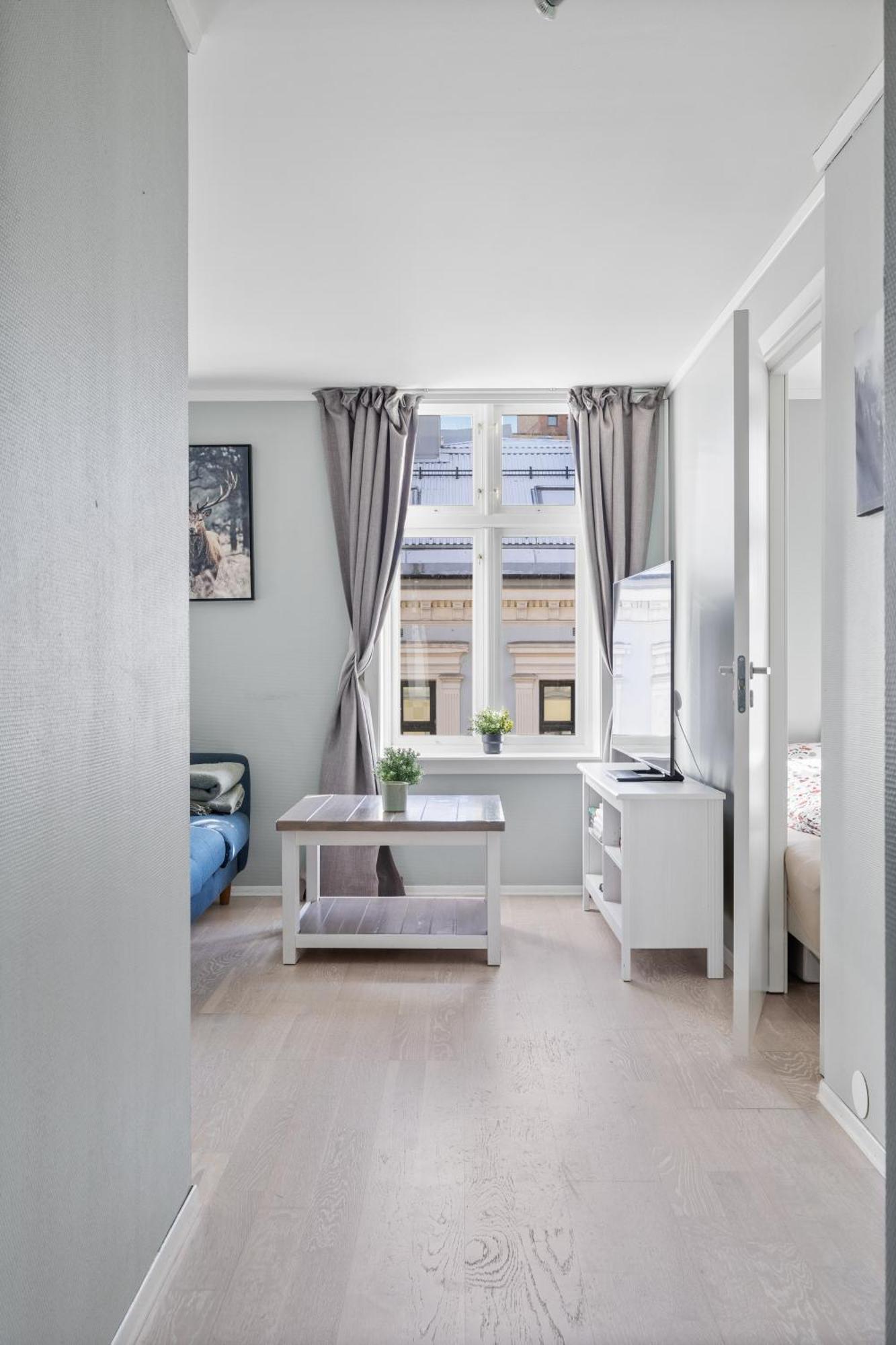 Beautiful Space With Balcony Leilighet